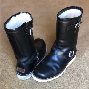 Men’s Ugg winter boots size 13